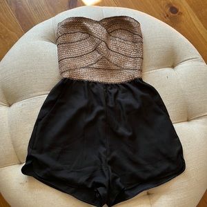 WOW Couture women’s strapless romper